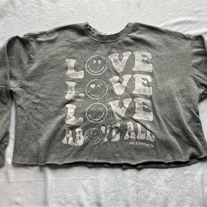 Gray SmileyWorld Love crop Sweatshirt woman’s size small